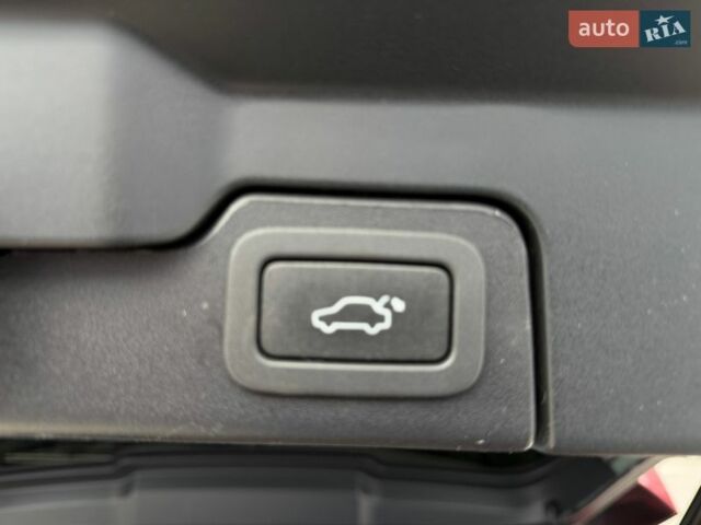 Красный Ленд Ровер Рендж Ровер Эвок, объемом двигателя 2 л и пробегом 100 тыс. км за 16999 $, фото 20 на Automoto.ua