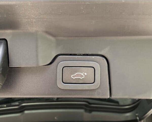 Червоний Ленд Ровер Рендж Ровер Евок, об'ємом двигуна 2 л та пробігом 147 тис. км за 20000 $, фото 1 на Automoto.ua