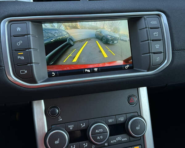 Червоний Ленд Ровер Рендж Ровер Евок, об'ємом двигуна 2.18 л та пробігом 134 тис. км за 21500 $, фото 13 на Automoto.ua