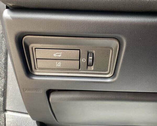 Червоний Ленд Ровер Рендж Ровер Евок, об'ємом двигуна 2 л та пробігом 147 тис. км за 20000 $, фото 13 на Automoto.ua