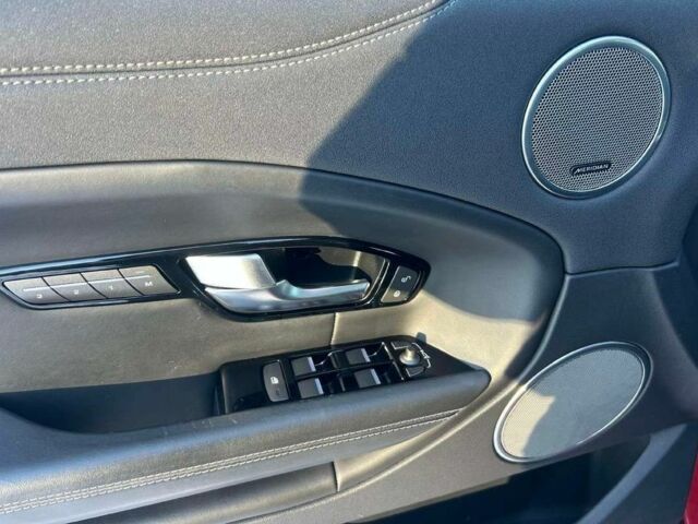 Красный Ленд Ровер Рендж Ровер Эвок, объемом двигателя 2 л и пробегом 177 тыс. км за 5335 $, фото 6 на Automoto.ua