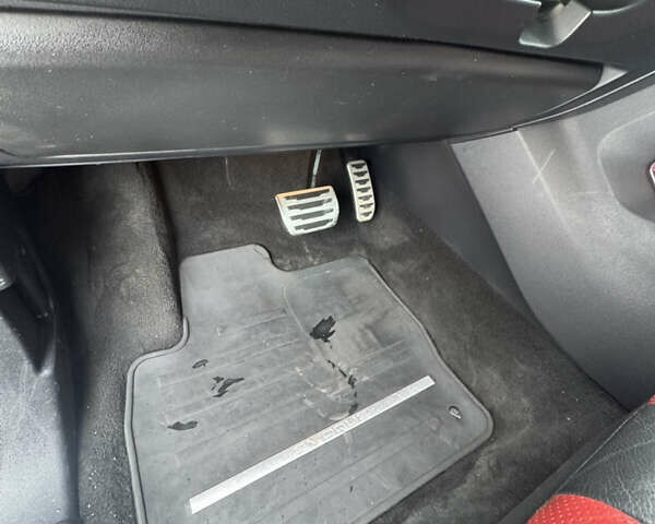 Червоний Ленд Ровер Рендж Ровер Евок, об'ємом двигуна 2 л та пробігом 148 тис. км за 16800 $, фото 29 на Automoto.ua