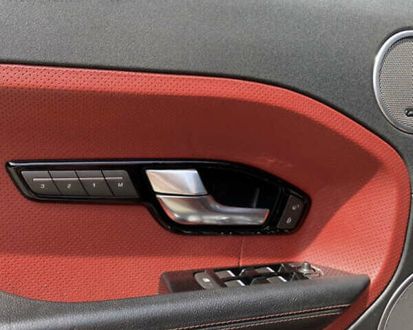 Червоний Ленд Ровер Рендж Ровер Евок, об'ємом двигуна 2 л та пробігом 147 тис. км за 20000 $, фото 8 на Automoto.ua