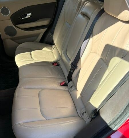 Красный Ленд Ровер Рендж Ровер Эвок, объемом двигателя 2.2 л и пробегом 156 тыс. км за 27000 $, фото 8 на Automoto.ua