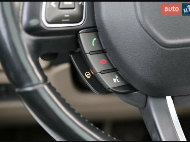 Красный Ленд Ровер Рендж Ровер Эвок, объемом двигателя 2 л и пробегом 90 тыс. км за 18000 $, фото 13 на Automoto.ua