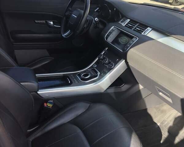 Червоний Ленд Ровер Рендж Ровер Евок, об'ємом двигуна 2.18 л та пробігом 50 тис. км за 25100 $, фото 8 на Automoto.ua