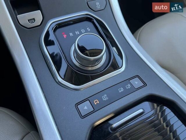 Червоний Ленд Ровер Рендж Ровер Евок, об'ємом двигуна 2.18 л та пробігом 53 тис. км за 23800 $, фото 20 на Automoto.ua