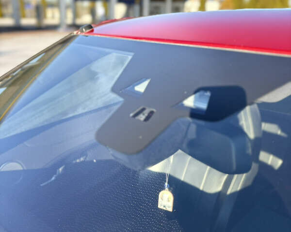 Червоний Ленд Ровер Рендж Ровер Евок, об'ємом двигуна 2 л та пробігом 180 тис. км за 17999 $, фото 28 на Automoto.ua