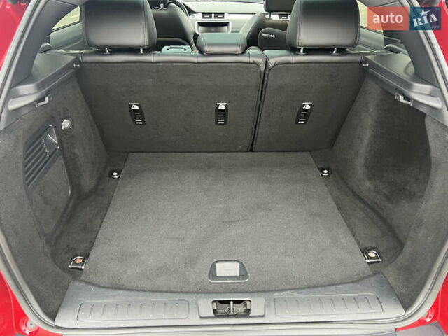 Красный Ленд Ровер Рендж Ровер Эвок, объемом двигателя 2 л и пробегом 133 тыс. км за 19500 $, фото 26 на Automoto.ua