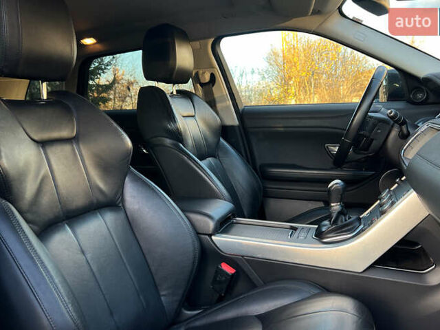 Червоний Ленд Ровер Рендж Ровер Евок, об'ємом двигуна 2 л та пробігом 135 тис. км за 15500 $, фото 18 на Automoto.ua