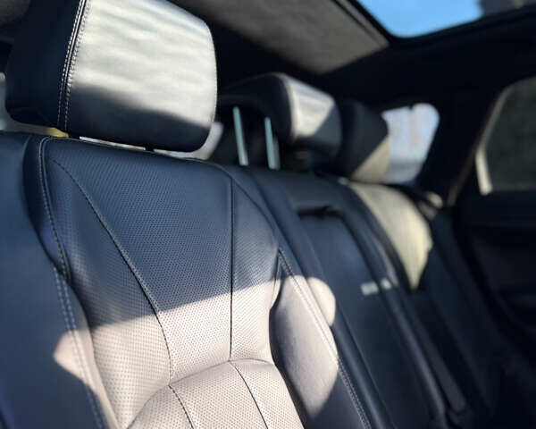 Червоний Ленд Ровер Рендж Ровер Евок, об'ємом двигуна 2 л та пробігом 180 тис. км за 17999 $, фото 34 на Automoto.ua