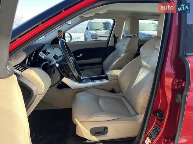 Червоний Ленд Ровер Рендж Ровер Евок, об'ємом двигуна 2.18 л та пробігом 53 тис. км за 23800 $, фото 9 на Automoto.ua