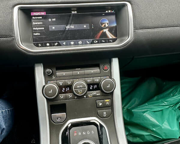 Красный Ленд Ровер Рендж Ровер Эвок, объемом двигателя 2 л и пробегом 180 тыс. км за 18500 $, фото 28 на Automoto.ua