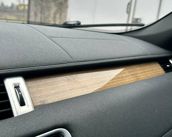 Красный Ленд Ровер Рендж Ровер Эвок, объемом двигателя 2 л и пробегом 180 тыс. км за 18500 $, фото 30 на Automoto.ua