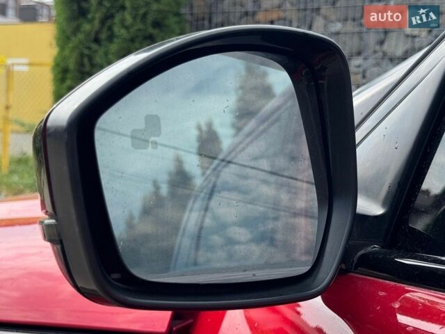 Червоний Ленд Ровер Рендж Ровер Евок, об'ємом двигуна 2 л та пробігом 183 тис. км за 13500 $, фото 42 на Automoto.ua