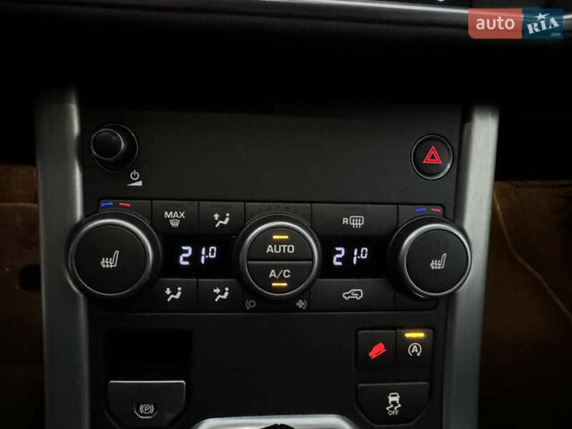 Красный Ленд Ровер Рендж Ровер Эвок, объемом двигателя 2 л и пробегом 135 тыс. км за 19499 $, фото 15 на Automoto.ua