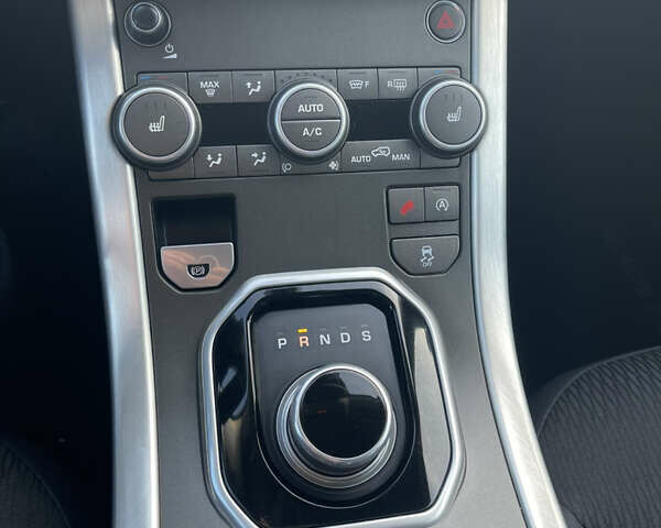 Красный Ленд Ровер Рендж Ровер Эвок, объемом двигателя 2 л и пробегом 126 тыс. км за 20900 $, фото 19 на Automoto.ua