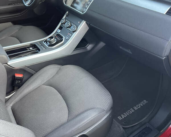 Красный Ленд Ровер Рендж Ровер Эвок, объемом двигателя 2 л и пробегом 126 тыс. км за 20900 $, фото 11 на Automoto.ua