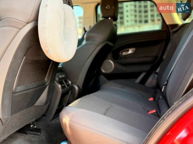 Червоний Ленд Ровер Рендж Ровер Евок, об'ємом двигуна 2 л та пробігом 104 тис. км за 26790 $, фото 14 на Automoto.ua