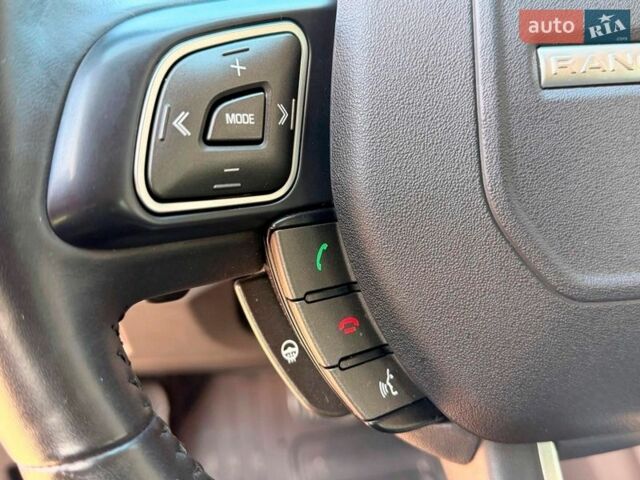 Червоний Ленд Ровер Рендж Ровер Евок, об'ємом двигуна 2 л та пробігом 104 тис. км за 26790 $, фото 28 на Automoto.ua