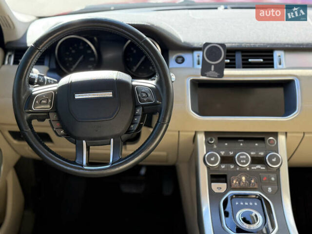 Красный Ленд Ровер Рендж Ровер Эвок, объемом двигателя 2 л и пробегом 53 тыс. км за 24900 $, фото 8 на Automoto.ua