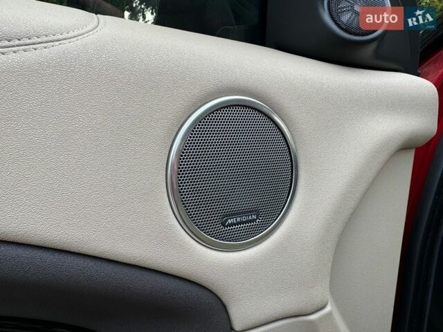 Червоний Ленд Ровер Рендж Ровер Евок, об'ємом двигуна 2 л та пробігом 56 тис. км за 25000 $, фото 12 на Automoto.ua