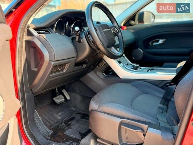 Червоний Ленд Ровер Рендж Ровер Евок, об'ємом двигуна 2 л та пробігом 104 тис. км за 26790 $, фото 17 на Automoto.ua