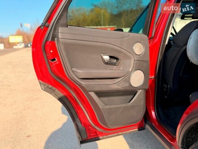 Червоний Ленд Ровер Рендж Ровер Евок, об'ємом двигуна 2 л та пробігом 104 тис. км за 26790 $, фото 15 на Automoto.ua