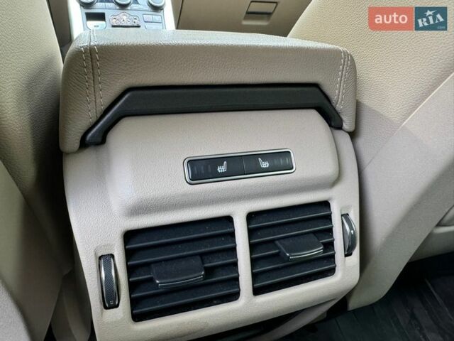 Червоний Ленд Ровер Рендж Ровер Евок, об'ємом двигуна 2 л та пробігом 56 тис. км за 25000 $, фото 13 на Automoto.ua