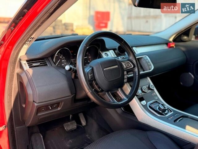 Червоний Ленд Ровер Рендж Ровер Евок, об'ємом двигуна 2 л та пробігом 104 тис. км за 26790 $, фото 18 на Automoto.ua