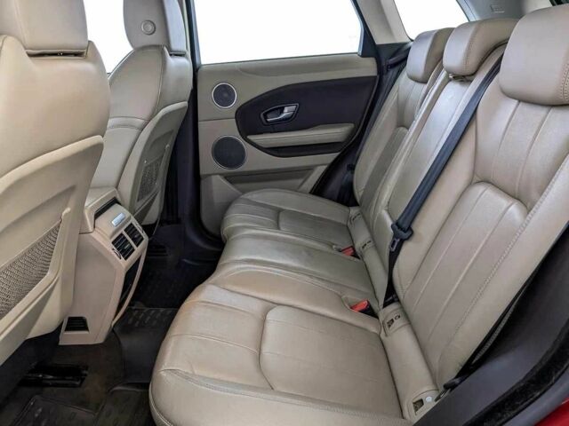 Червоний Ленд Ровер Рендж Ровер Евок, об'ємом двигуна 2 л та пробігом 97 тис. км за 15000 $, фото 12 на Automoto.ua