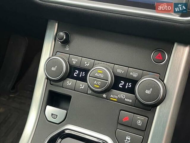 Червоний Ленд Ровер Рендж Ровер Евок, об'ємом двигуна 2 л та пробігом 97 тис. км за 22990 $, фото 19 на Automoto.ua