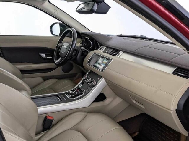 Червоний Ленд Ровер Рендж Ровер Евок, об'ємом двигуна 2 л та пробігом 97 тис. км за 15000 $, фото 11 на Automoto.ua