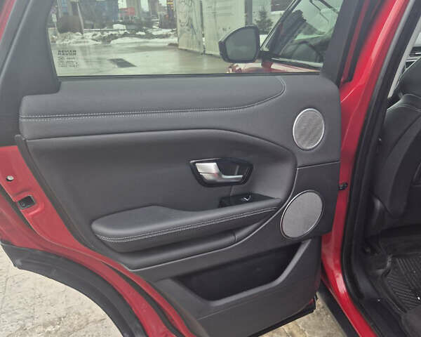 Красный Ленд Ровер Рендж Ровер Эвок, объемом двигателя 2.01 л и пробегом 118 тыс. км за 21900 $, фото 17 на Automoto.ua