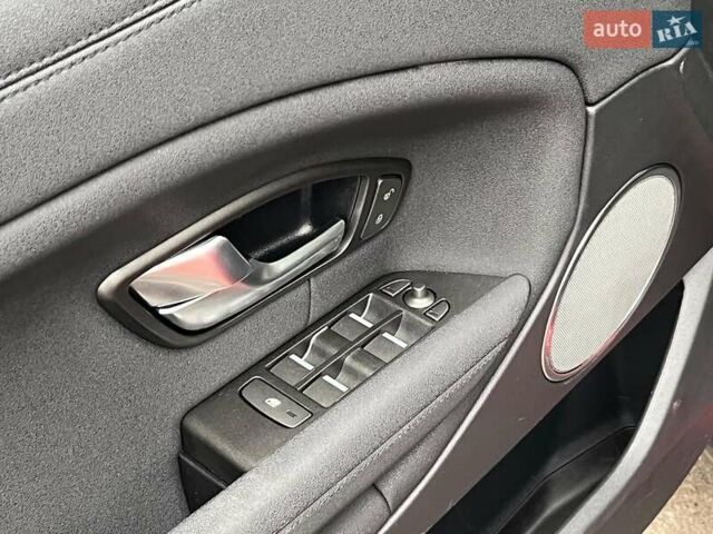 Червоний Ленд Ровер Рендж Ровер Евок, об'ємом двигуна 2 л та пробігом 97 тис. км за 22990 $, фото 29 на Automoto.ua