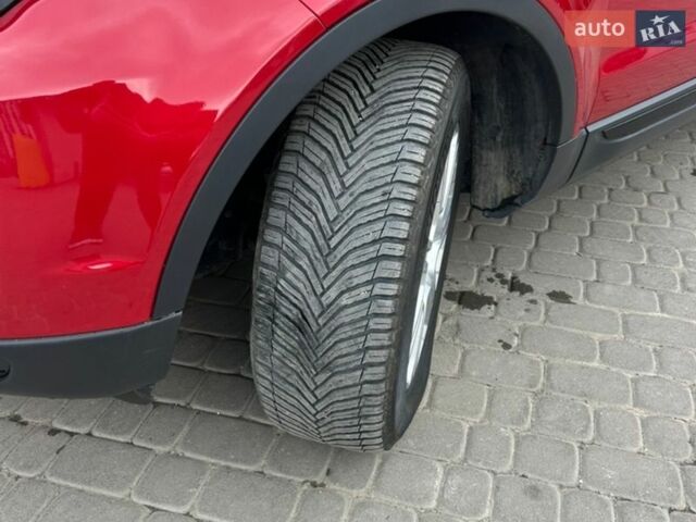 Красный Ленд Ровер Рендж Ровер Эвок, объемом двигателя 2 л и пробегом 118 тыс. км за 20200 $, фото 16 на Automoto.ua