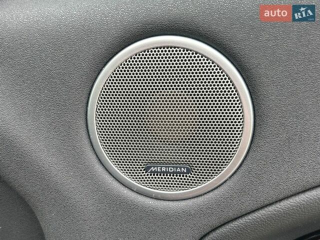 Красный Ленд Ровер Рендж Ровер Эвок, объемом двигателя 2 л и пробегом 118 тыс. км за 20200 $, фото 20 на Automoto.ua