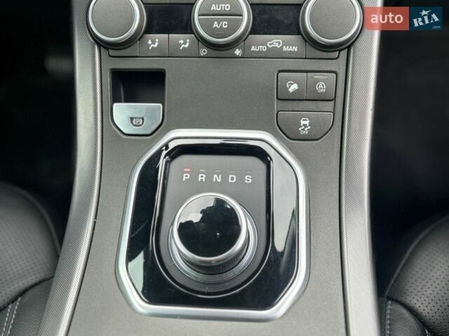 Красный Ленд Ровер Рендж Ровер Эвок, объемом двигателя 2 л и пробегом 118 тыс. км за 20200 $, фото 19 на Automoto.ua