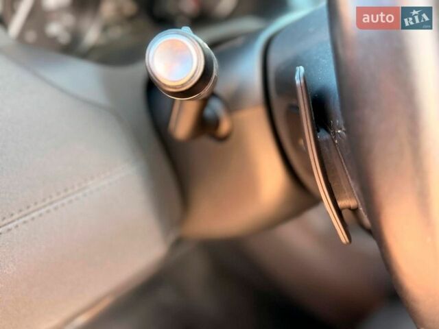 Червоний Ленд Ровер Рендж Ровер Евок, об'ємом двигуна 2 л та пробігом 104 тис. км за 26790 $, фото 26 на Automoto.ua