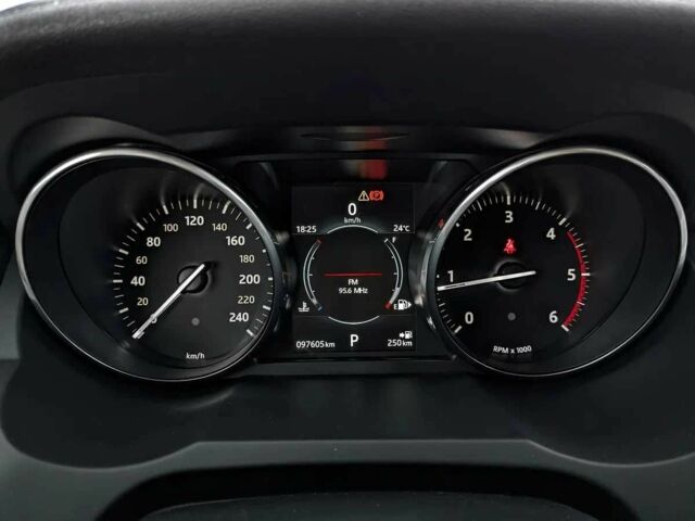 Червоний Ленд Ровер Рендж Ровер Евок, об'ємом двигуна 2 л та пробігом 97 тис. км за 15000 $, фото 9 на Automoto.ua