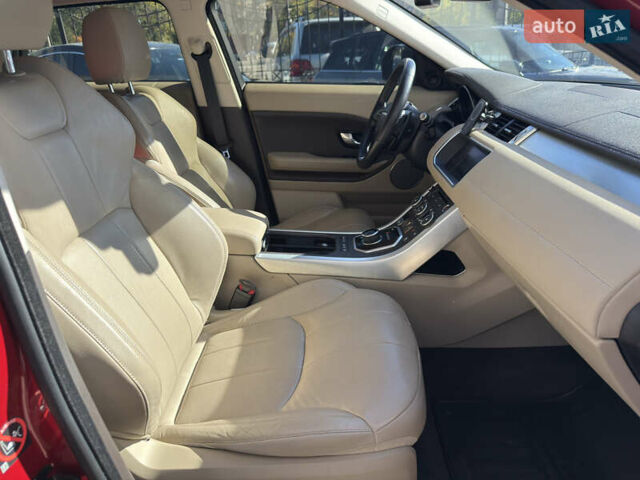 Красный Ленд Ровер Рендж Ровер Эвок, объемом двигателя 2 л и пробегом 53 тыс. км за 24900 $, фото 17 на Automoto.ua