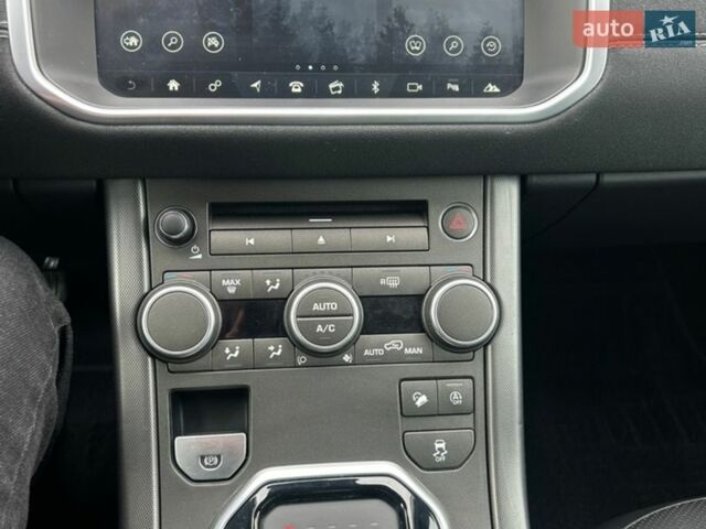 Красный Ленд Ровер Рендж Ровер Эвок, объемом двигателя 2 л и пробегом 118 тыс. км за 20200 $, фото 12 на Automoto.ua