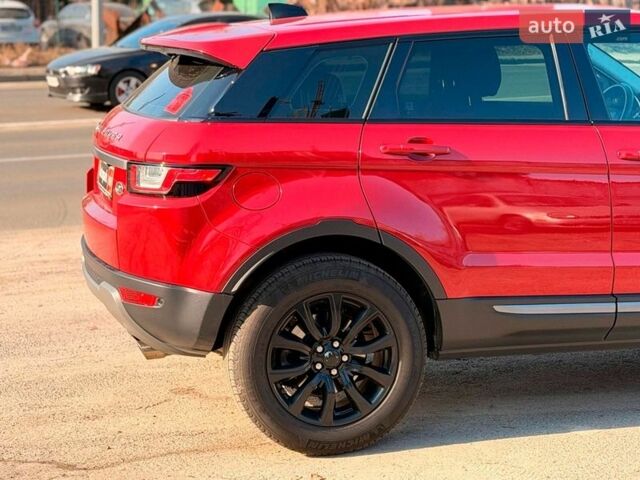Червоний Ленд Ровер Рендж Ровер Евок, об'ємом двигуна 2 л та пробігом 104 тис. км за 26790 $, фото 5 на Automoto.ua