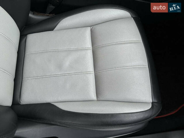 Красный Ленд Ровер Рендж Ровер Эвок, объемом двигателя 2 л и пробегом 95 тыс. км за 29999 $, фото 57 на Automoto.ua