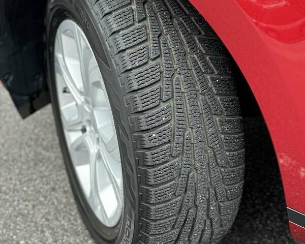 Красный Ленд Ровер Рендж Ровер Эвок, объемом двигателя 2 л и пробегом 38 тыс. км за 29900 $, фото 22 на Automoto.ua