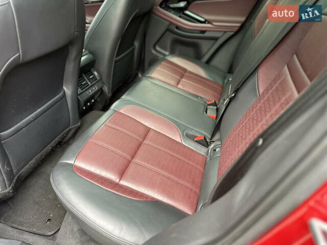 Червоний Ленд Ровер Рендж Ровер Евок, об'ємом двигуна 2 л та пробігом 63 тис. км за 39900 $, фото 80 на Automoto.ua