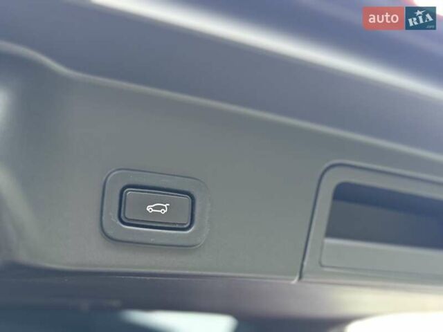 Красный Ленд Ровер Рендж Ровер Эвок, объемом двигателя 2 л и пробегом 38 тыс. км за 29900 $, фото 26 на Automoto.ua