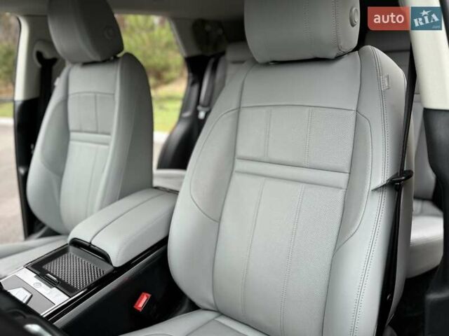 Красный Ленд Ровер Рендж Ровер Эвок, объемом двигателя 2 л и пробегом 38 тыс. км за 29900 $, фото 36 на Automoto.ua