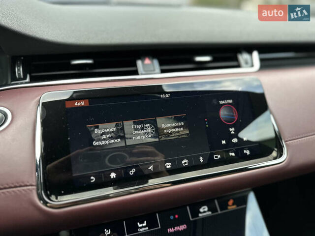 Червоний Ленд Ровер Рендж Ровер Евок, об'ємом двигуна 2 л та пробігом 63 тис. км за 39900 $, фото 76 на Automoto.ua