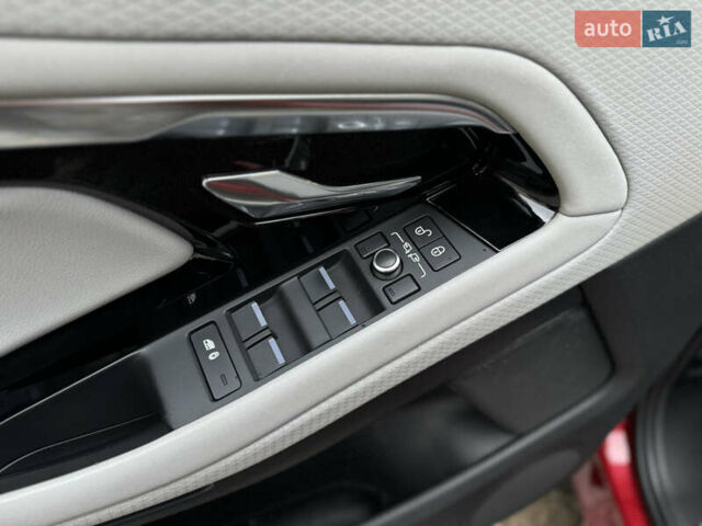 Красный Ленд Ровер Рендж Ровер Эвок, объемом двигателя 2 л и пробегом 95 тыс. км за 29999 $, фото 44 на Automoto.ua